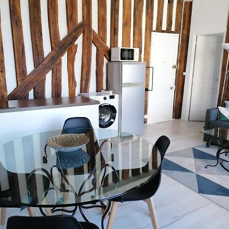 Apartament Evasion Autour De Poutres Et Pierres Plein Centre Orlean Zewnętrze zdjęcie