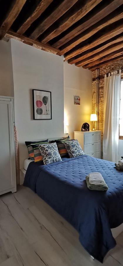 Apartament Evasion Autour De Poutres Et Pierres Plein Centre Orlean Zewnętrze zdjęcie